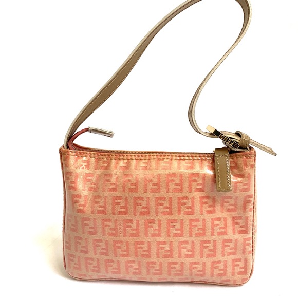 SOLD✨ Fendi Coated Canvas Shoulder Bag - Picture 3 of 8